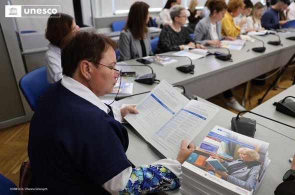 Бібліотека як місце, де можна видихнути: проєкт психосоціальної підтримки шукає учасників до 31 липня